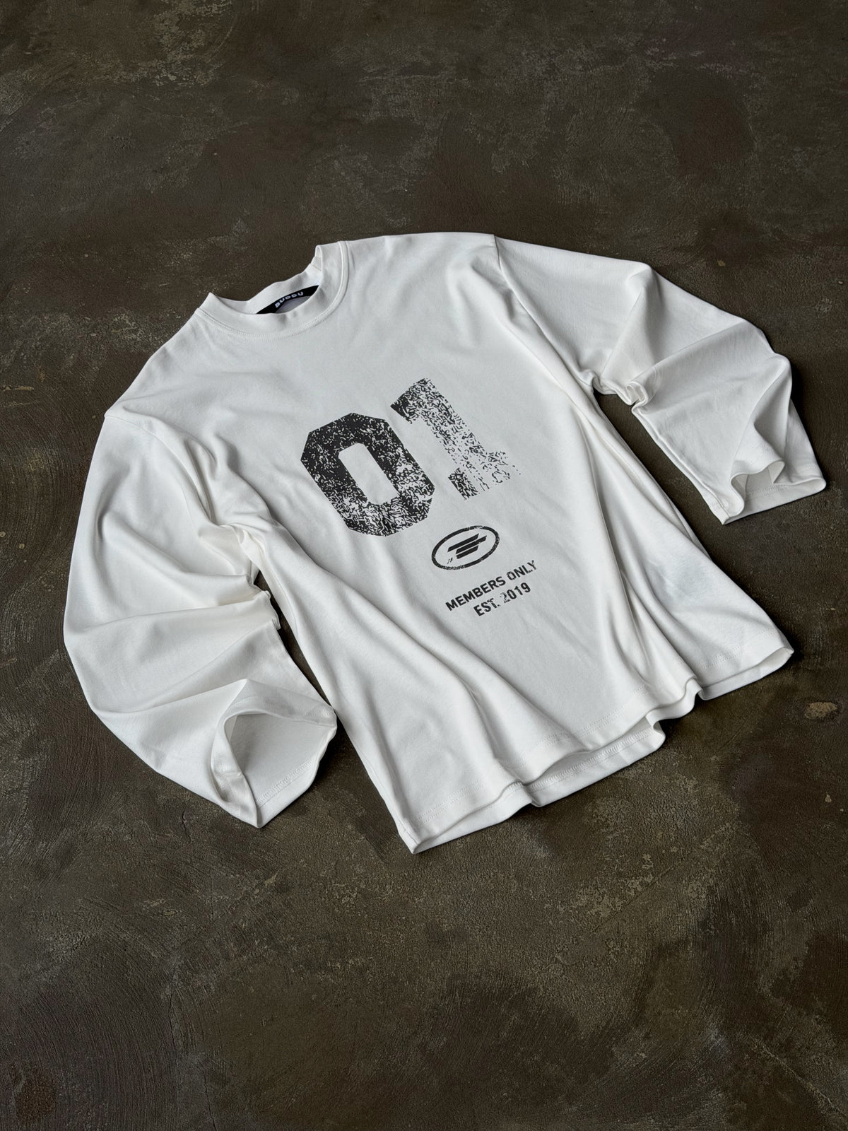 01 MEMBERS LONGSLEEVE — WHITE